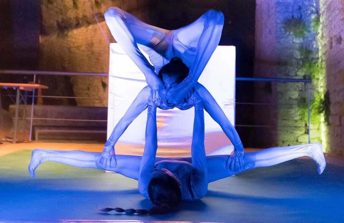 ACROBAT SISTERS — Circus performer, Performance Lab Ibiza